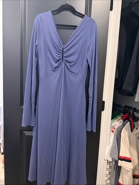 Vakko Long Sleeve Gathered Front Maxi Dress in Periwinkle Blue
